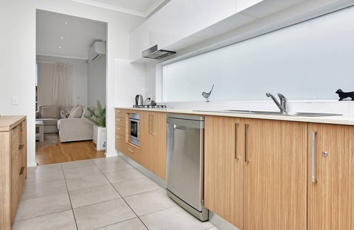 Caves Beach Villa | Coastal Breeze at Caves Beach Villas