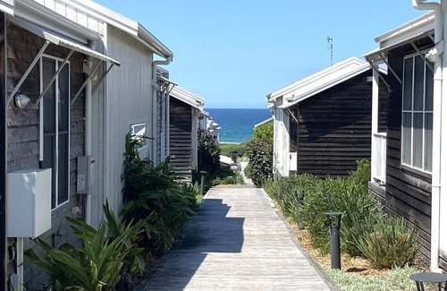 Caves Beach Villa | Coastal Breeze at Caves Beach Villas