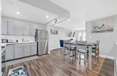 Queens House | Coastal Breeze in the Rockawaysnn