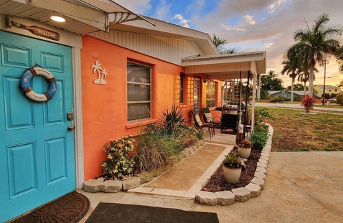 Isles of Capri House | Coastal Capri Paradise