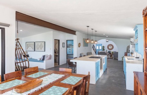 Chelem House | Coastal Casual Bliss: Beach + Pool + Rooftop Deck + Generator + Fast Internet