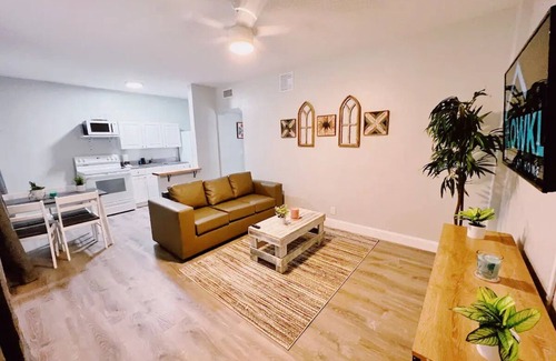 Coral Ridge Apartment | Coastal Charm - 1 Bedroom Apt - Steps from Dining, Shopping & Beaches