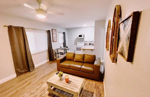 Coral Ridge Apartment | Coastal Charm - 1 Bedroom Apt - Steps from Dining, Shopping & Beaches