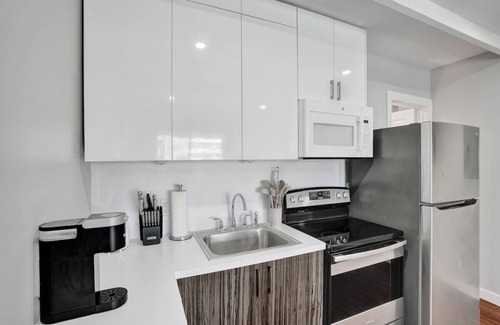 Pompano Beach Apartment | Coastal Charm: 1BR Retreat near Pompano Beach