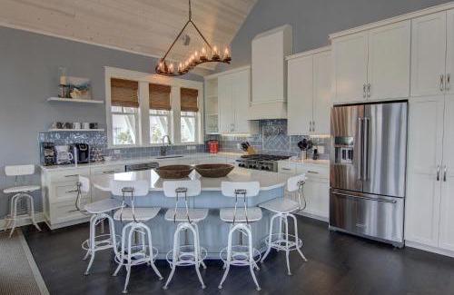 Cinnamon Shore House | Coastal Charm 258 HI
