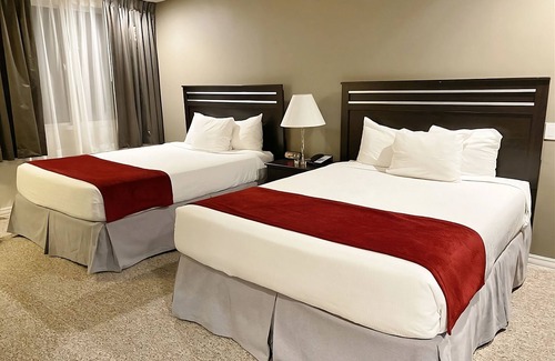 Torrance Hotel | Coastal Charm and City Excitement! Free Parking, Near South Coast Botanic Garden