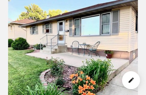 Rochester House | Coastal Charm meets Farmhouse living in a cozy single-family. 8 min to Mayo.
