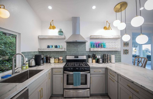 Pedro Point House | Coastal Charm - Oceanview Stay in Pacifica Near SF