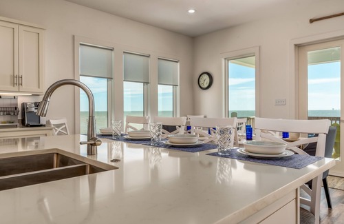 Audubon Place House | Coastal Charm | Open for Thanksgiving!