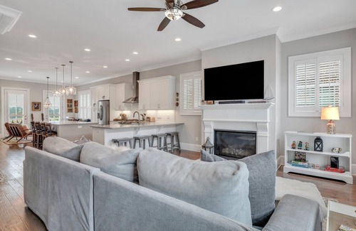 Hitch Village - Fred Wessels Homes House | Coastal Chic Home Steps to River Front w/Parking + Patio by Lucky Savannah