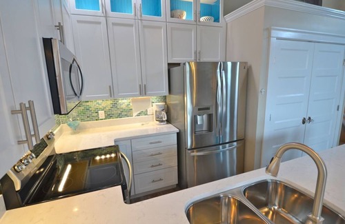 Cedar Key Apartment | Coastal Chic with Premium Internet at Studio 589!