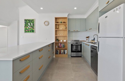 Nambucca Heads Apartment | Coastal Chill - Oceanview Rooftop Getaway