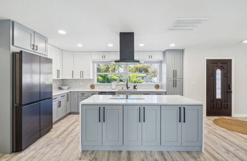 Southgate House | Coastal Comfort Getaway in the Heart of SRQ