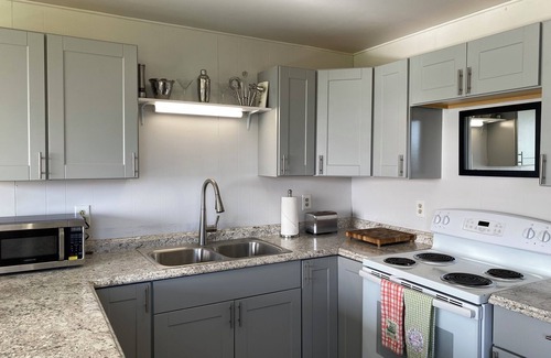 Yachats House | Coastal Comfort! Newly remodeled, spacious pet friendly home near hiking trails
