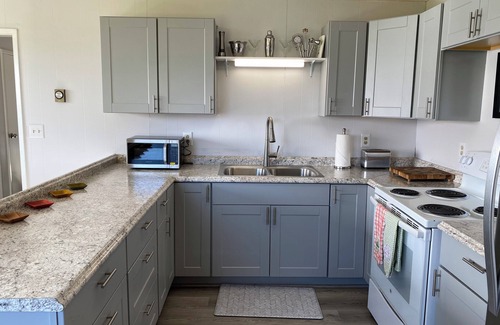 Yachats House | Coastal Comfort! Newly remodeled, spacious pet friendly home near hiking trails