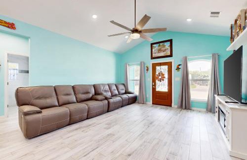Fulton House | Coastal Comfort Retreat