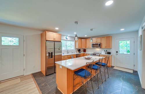 Rehoboth Beach Apartment | Coastal Comfort: Rehoboth Beach Getaway w/Porch!