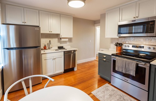 Plymouth Apartment | Coastal Corner 3 - Downtown Plymouth