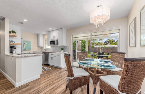 Hobe Sound House | Coastal Cottage/1 Mile to Hobe Sound Public Beach