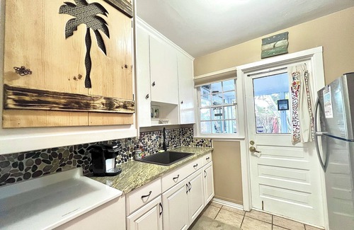 Cocoa Beach Cottage | Coastal Cottage 227 - Walk to Beach, King Bed