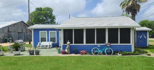 Palacios House | Coastal Cottage Bay House