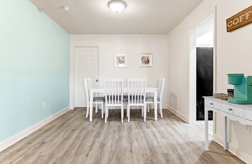 Aransas Pass Condo | Coastal Cottage Central to Port A+Corpus+Rockport