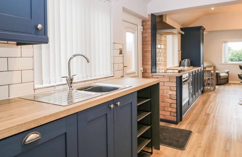 Calder Bridge Cottage | COASTAL COTTAGE, family friendly, country holiday cottage in Seascale