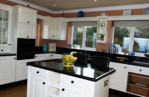 Kells House | Coastal Cottage in Kells near Cahirciveen at the Ring of Kerry, Ireland.