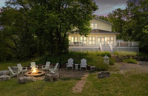 Stevensville House | Coastal Cottage