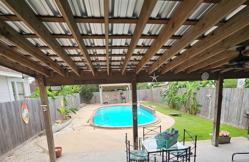 Freeport Cottage | Coastal Cottage w/Pool, just minutes from 3 Beaches