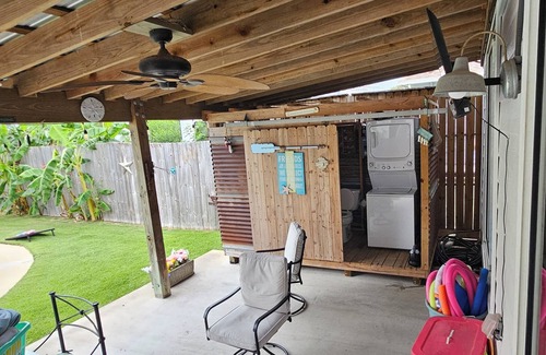 Freeport Cottage | Coastal Cottage w/Pool, just minutes from 3 Beaches