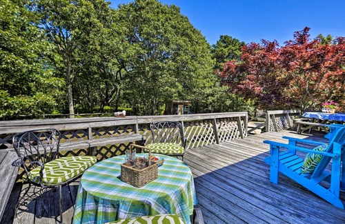 Wellfleet House | Coastal Cottage Walk to Chipmans Cove!