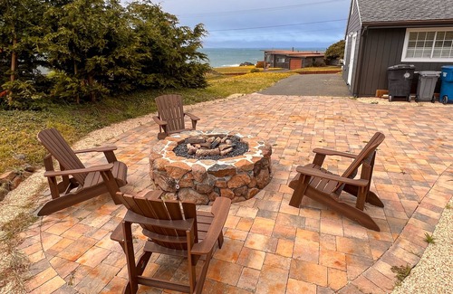Bodega Bay House | Coastal cottage with spectacular ocean views, patio, firepit, fireplace