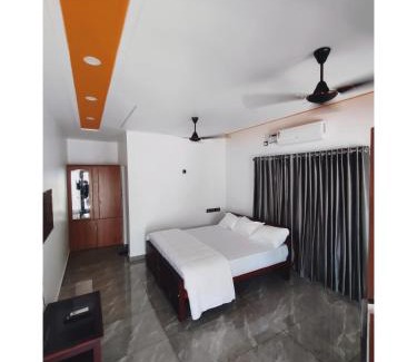 Kuzhuppilly House | Coastal Den Homestay