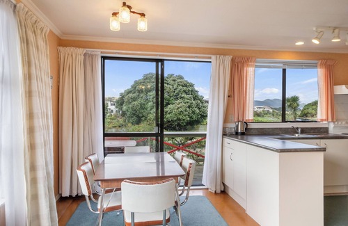 Waikanae House | Coastal Drift - Waikanae Beach Holiday Home