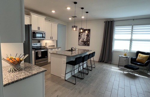Nokomis House | Coastal escape ~13 min to Nokomis beach!