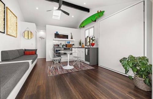 East Mesa Apartment | Coastal Escape by Shoreline Park
