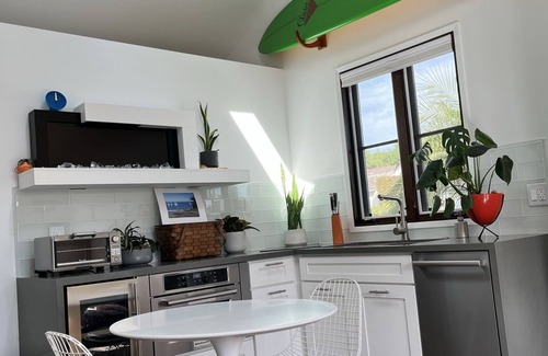 East Mesa Apartment | Coastal Escape by Shoreline Park