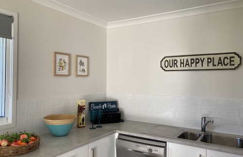 Tuross Head House | COASTAL ESCAPE @ TUROSS . modern, fresh, stylish cottage, close to lakes.