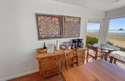 Arch Cape House | Coastal Escape with Stunning Views, Pet-Friendly Comfort, Hot Tub & Deck Just Steps to the Sand