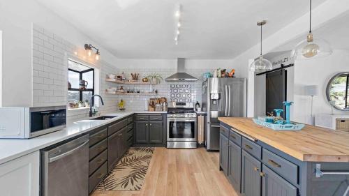 Mount Helix House | Coastal Farmhouse with Views