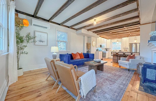 Scarborough House | Coastal Gathering House - Spacious 4-bedroom house close to Portland