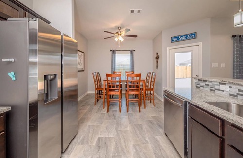 San Patricio County House | Coastal gem with spacious backyard and garage