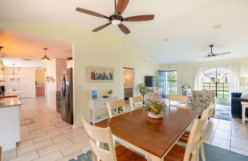 Sebastian Highlands House | 🍹🌞 Coastal Getaway! Heated Pool, Private Patio, Fenced Yard, 5 miles to Beach!