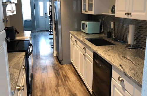 Bayshore Gardens House | Coastal Getway in Tampa