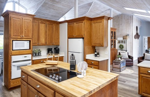 Fort Bragg House | Coastal Hideaway - A luxurious vacation rental just minutes away from the beach!