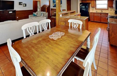 Leeward Sands House | Coastal Hideaway