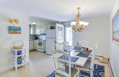 Newport East House | Coastal Home: 1 Mi to Beach, 2 Mi to Dtwn Newport!