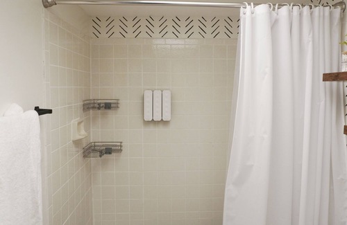 Fort Myers Shores Apartment | Coastal Home - Entire Home in Fort Myers