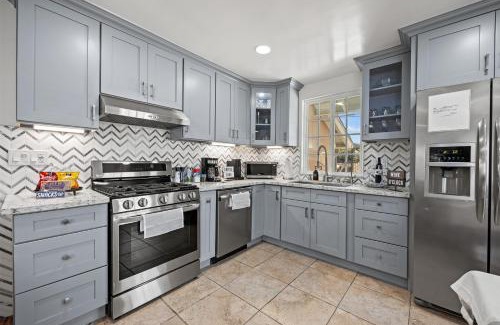 Goleta House | Coastal Home Near UCSB & Airport, Hot Tub, King Beds, Fast Wifi, Sleeps 6
